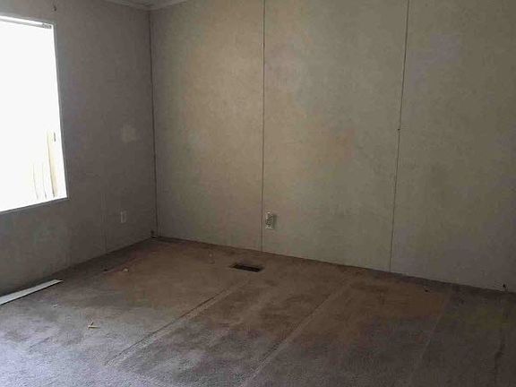 3rd image of 2368 Castle Rock Cir