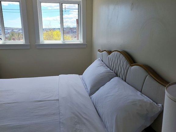 4th image of 47 Saint Lawrence St #3