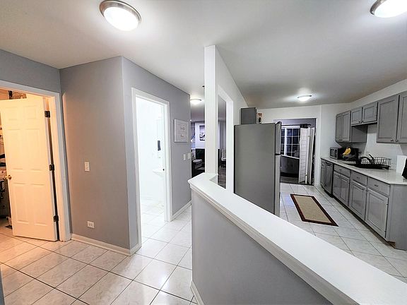 2nd image of 446 E Fawn Ln