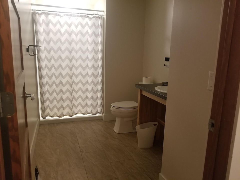 1st image of 333 E 10th St APT 340