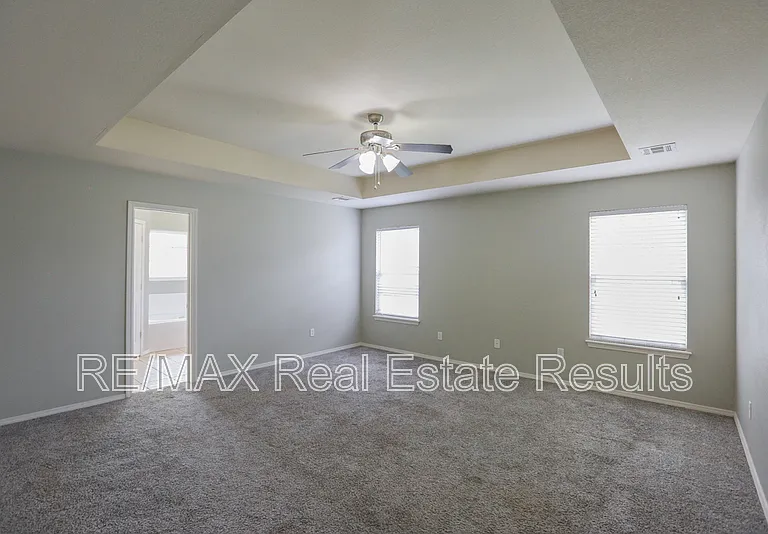 1907 SW Columbus Rd — Photo 13