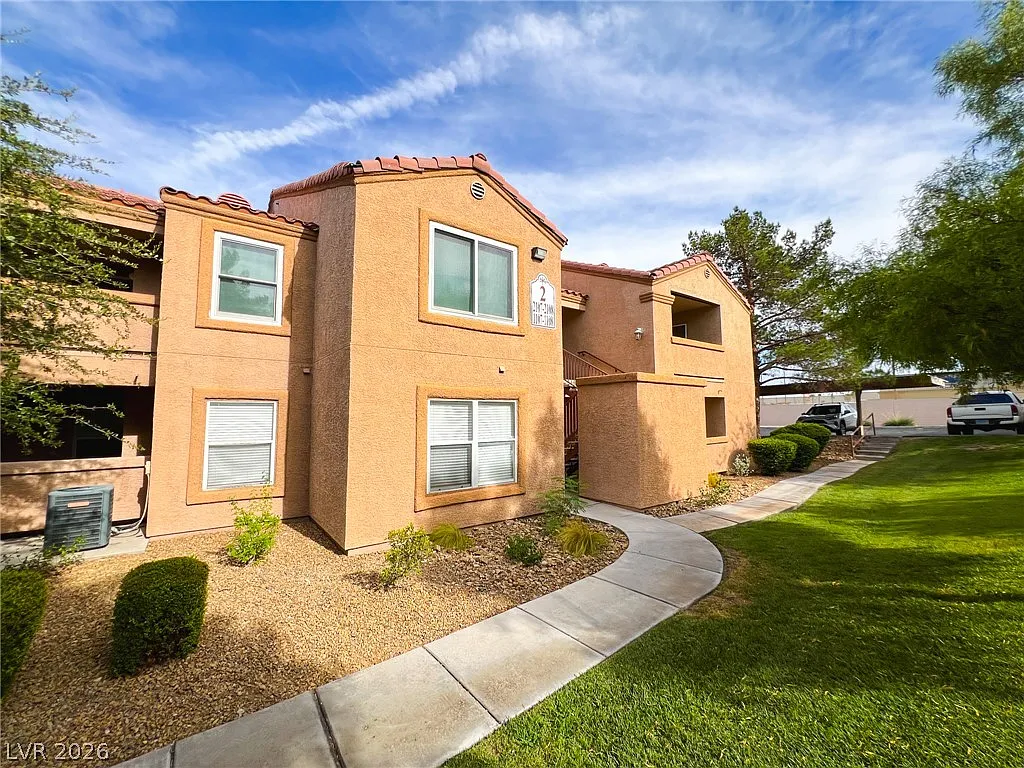 1 bed, 1.0 bath, 825 sqft, $1,264 — Photo 4