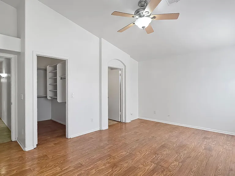 1221 N 161st Ave — Photo 15