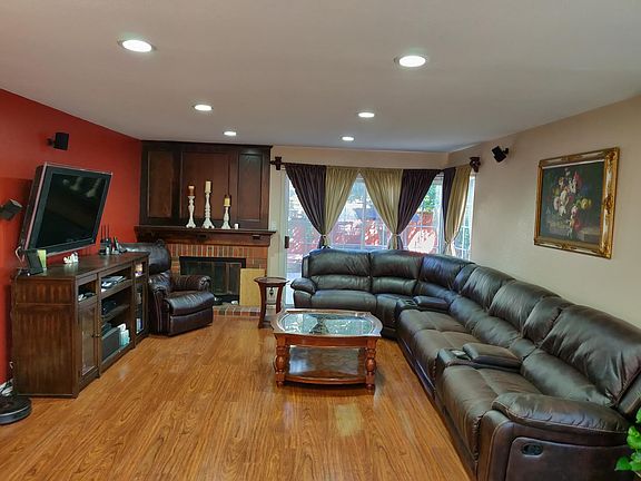 5th image of 2357 Dubois St