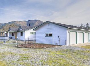 175 Horizon Hills Rd, Williams, OR 97544