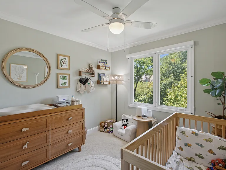 2718 N Southport Ave #A — Photo 13