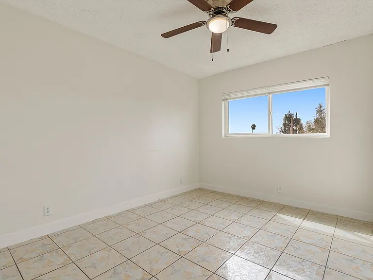 3925 Barrett Rd — Photo 11