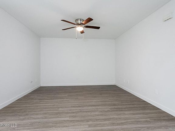 3rd image of 15516 Quail Creek Cv #D