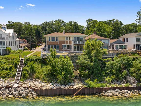 5th image of 46039 Lake View Ave