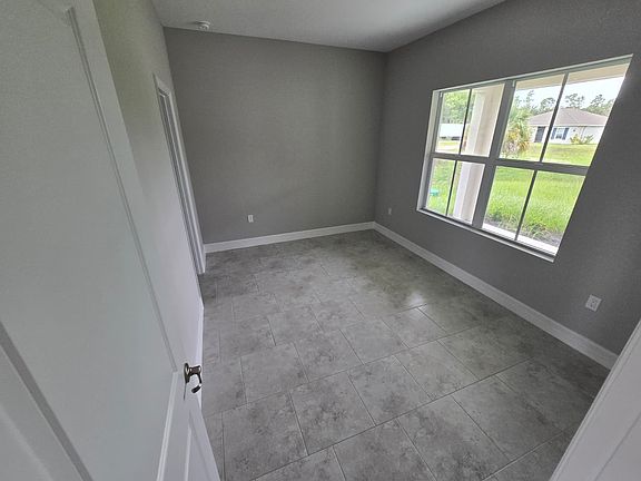 3rd image of 1021 Alcalde St E