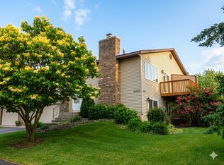 10397 Balsam Ln, Eden Prairie, MN 55347