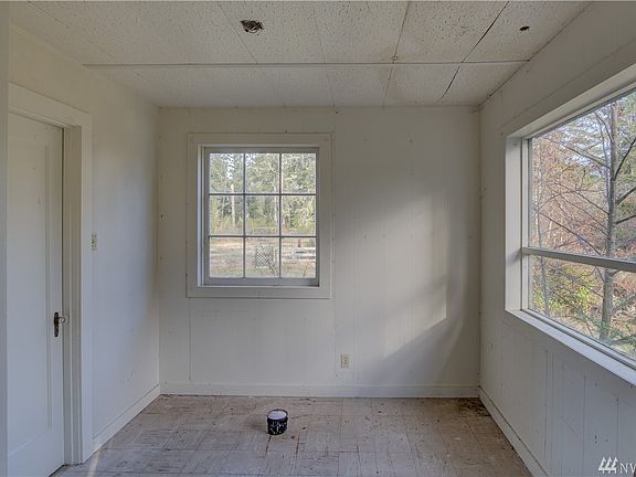 4th image of 275 W Ln