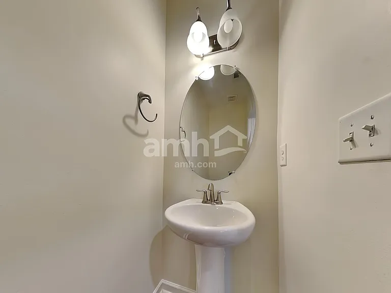 553 Camp Dr — Photo 8