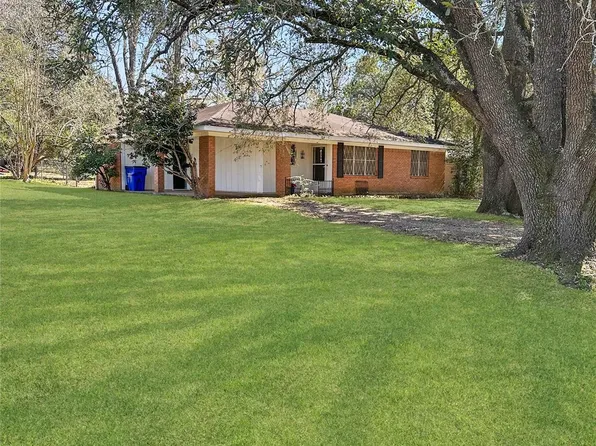 312 S 5th St, Crockett, TX 75835