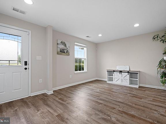 4th image of 6528 Lafayette Ave