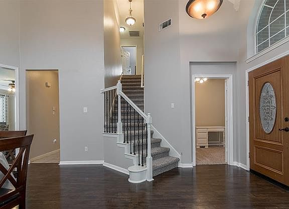 2nd image of 2710 Summerwood Ct
