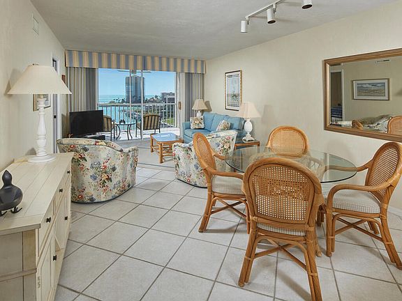 3rd image of 901 Collier Ct APT 704