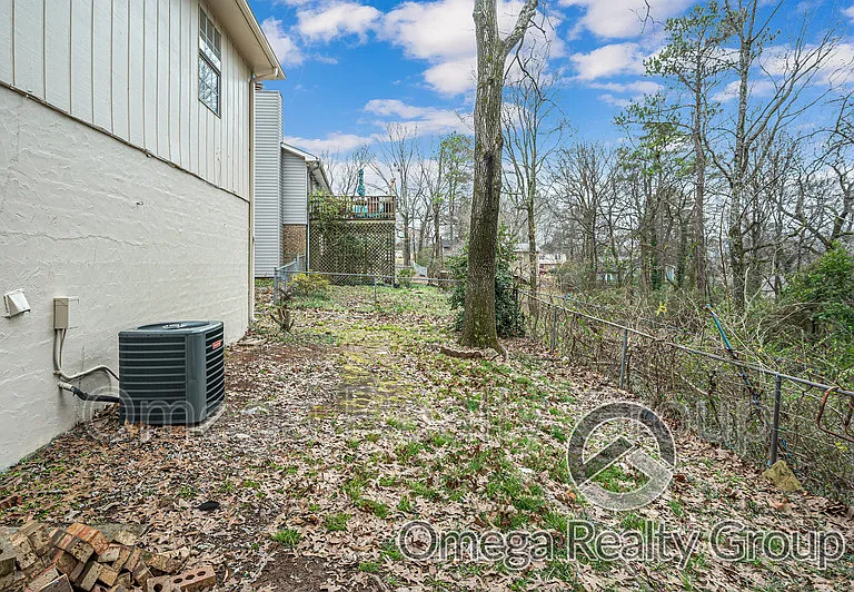1830 Christian St — Photo 41