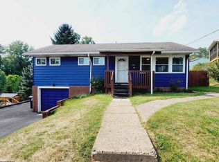 541 Valley Rd, Morgantown, WV 26505