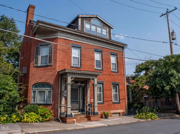 418 N Montgomery St, Hollidaysburg, PA 16648