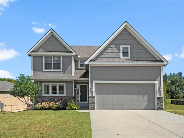 18419 Rock Creek Dr, Smithville, MO 64089