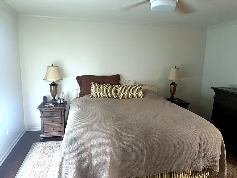 1704 Saint Charles Pl — Photo 10