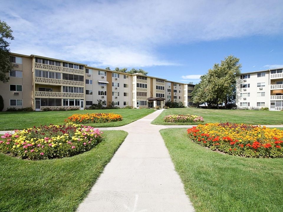 Welcome to beautiful Windsor gardens.