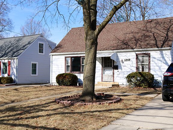 2nd image of 1208 Summit Ave