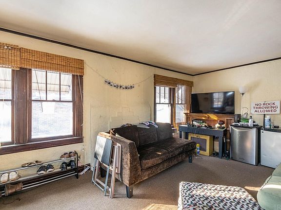 5th image of 408 S Eagleson Ave