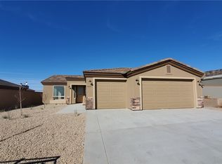 2673 Kingman Ave, Bullhead, AZ 86429