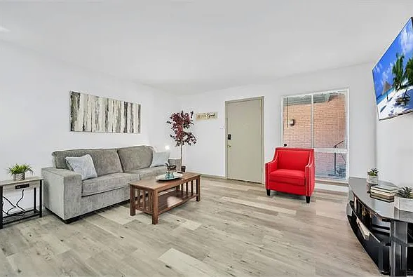 5647 Gaston Ave #117 — Photo 2
