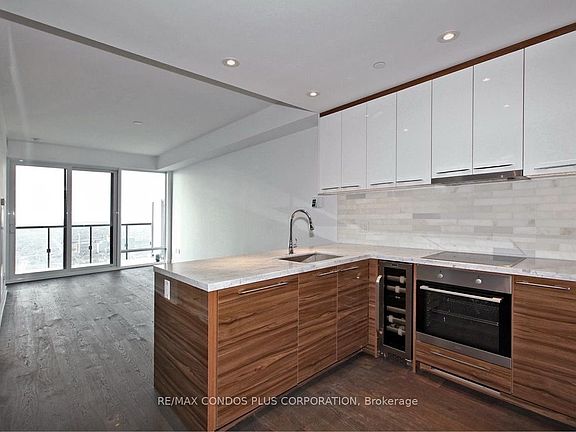 2nd image of 488 University Ave #3811