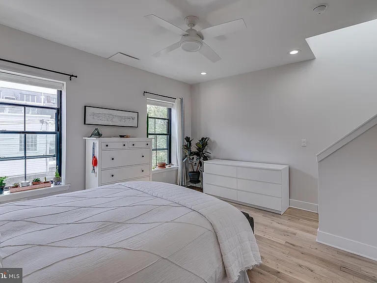 746 S Harshaw St — Photo 13