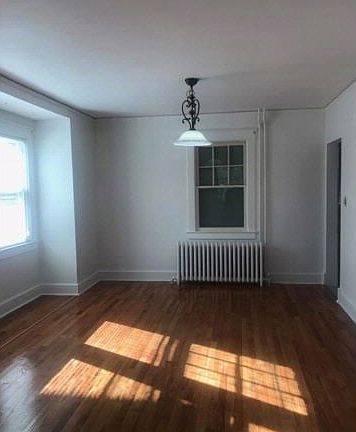 4th image of 11 Raymond St