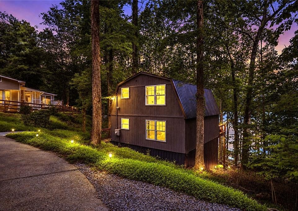 1st image of 6995 Lakeside Pl