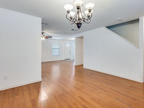 5th image of 5224 Royal Burgess Dr
