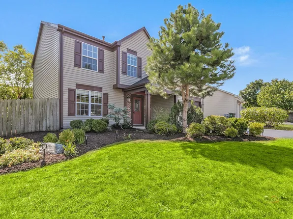 1349 Spalding Dr, Mundelein, IL 60060