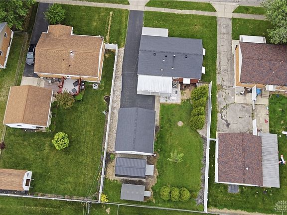 4th image of 60 Quinby Ln