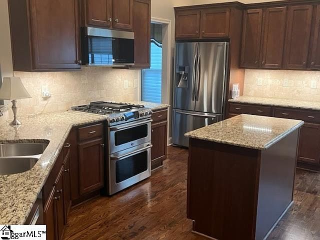 2nd image of 212 Bergen Ln