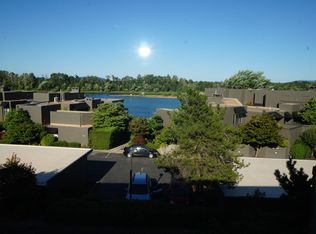 5858 S Riveridge Ln APT 23, Portland, OR 97239