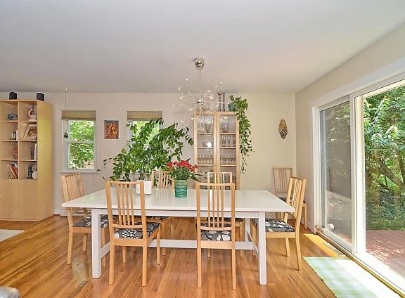 5th image of 660 Seabury Dr