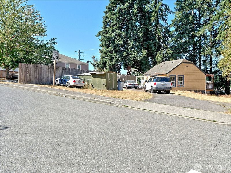 5th image of 1409 Monroe Avenue NE