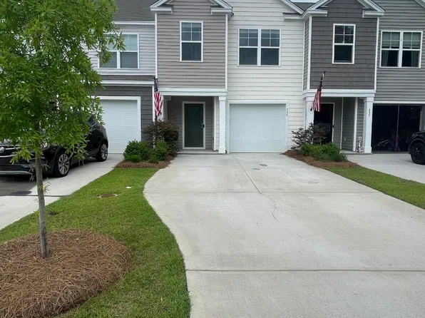 135 E Sunrise Ln, Summerville, SC 29486
