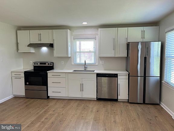2nd image of 1299 Porters Rd