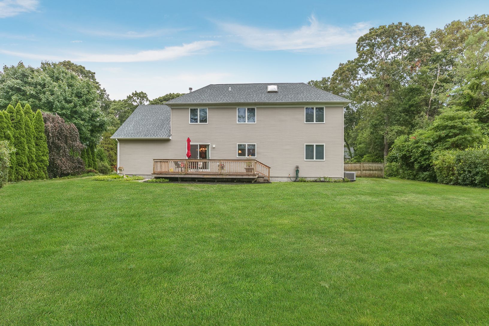  Level Back Yard - Ample Room for In-Ground Swimming Pool