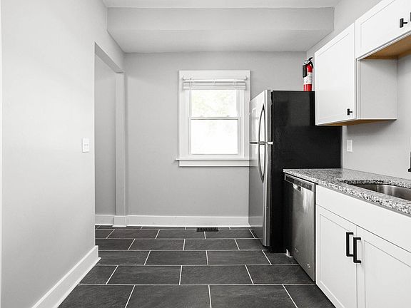 4th image of 4162 N College Ave #B