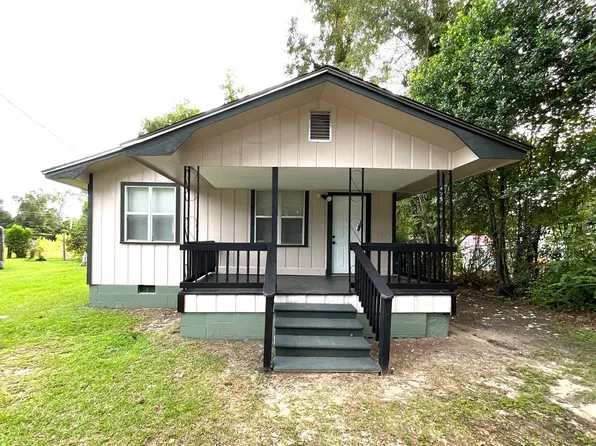 4235 Roulhac St, Marianna, FL 32448