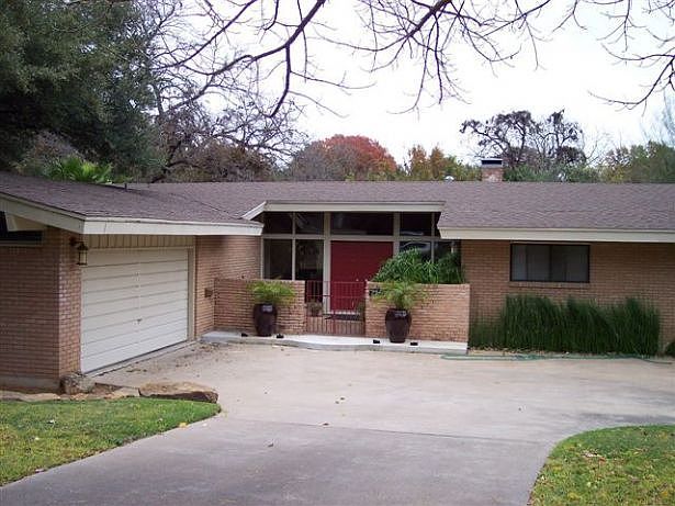 1st image of 2217 Wooded Acres Dr
