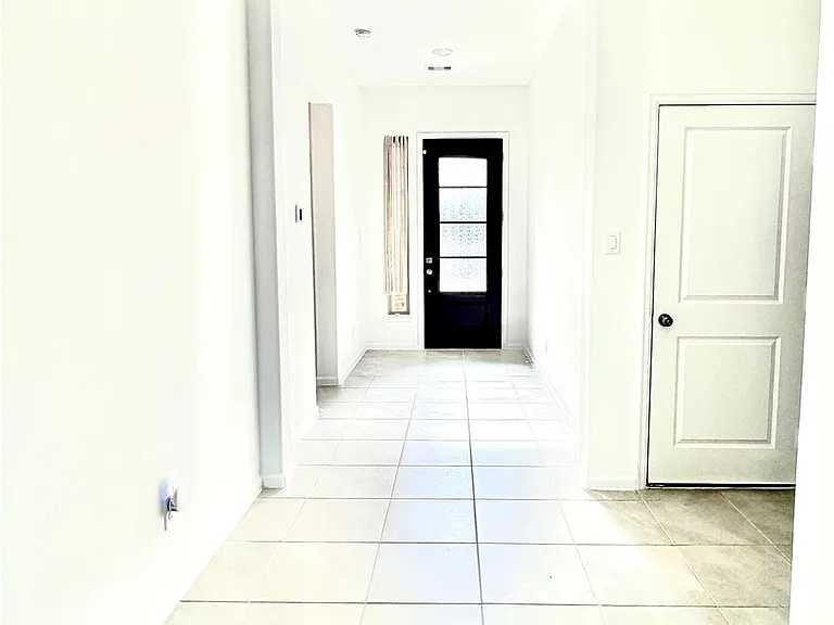 3715 Rock Ledge Dr — Photo 5