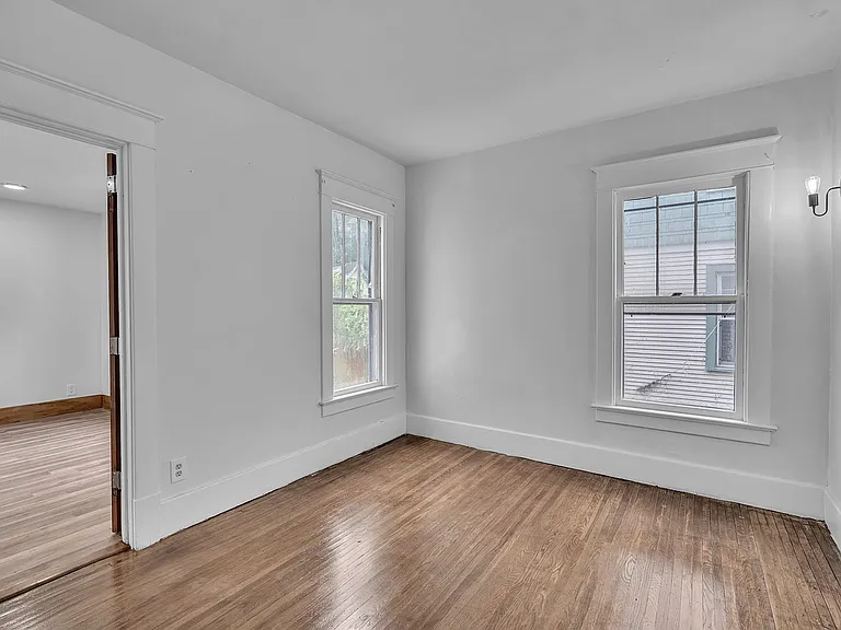 91 Saint Johns Parkside St #1 — Photo 11